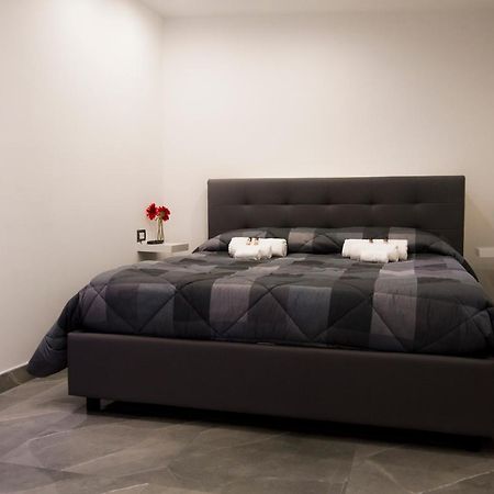 Suite Napoli Sotterranea Con Vasca Idromassaggio Luaran gambar