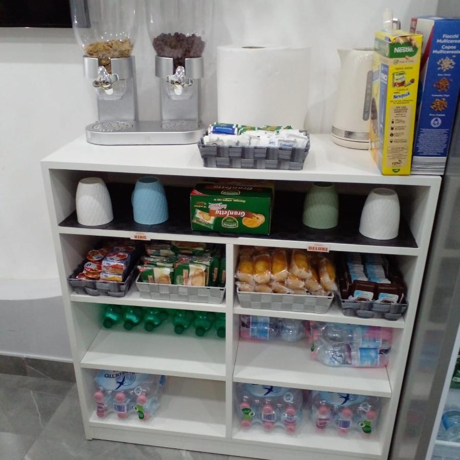 Suite Napoli Sotterranea Con Vasca Idromassaggio Luaran gambar