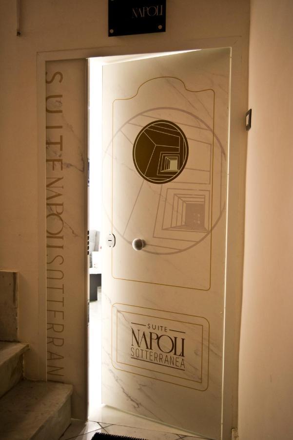 Suite Napoli Sotterranea Con Vasca Idromassaggio Luaran gambar