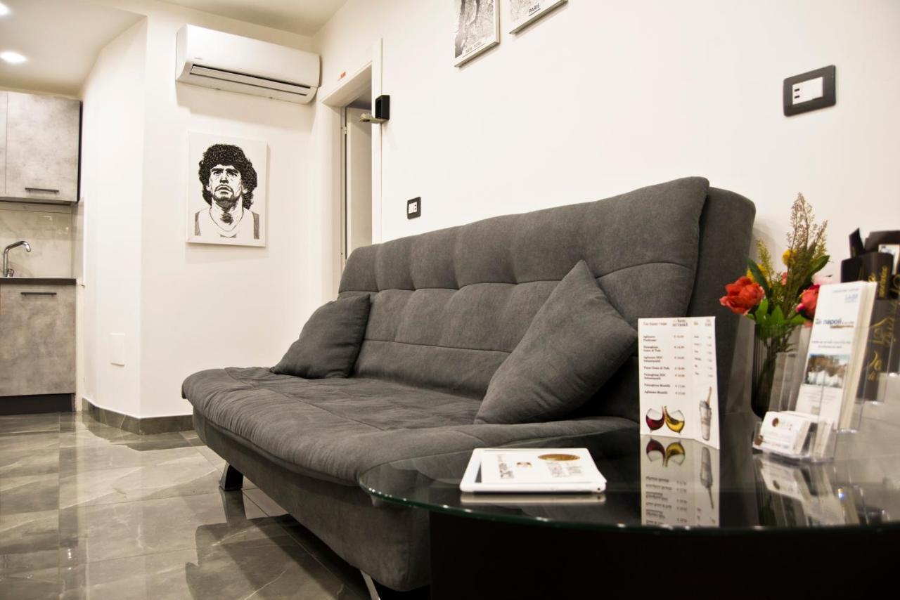 Suite Napoli Sotterranea Con Vasca Idromassaggio Luaran gambar